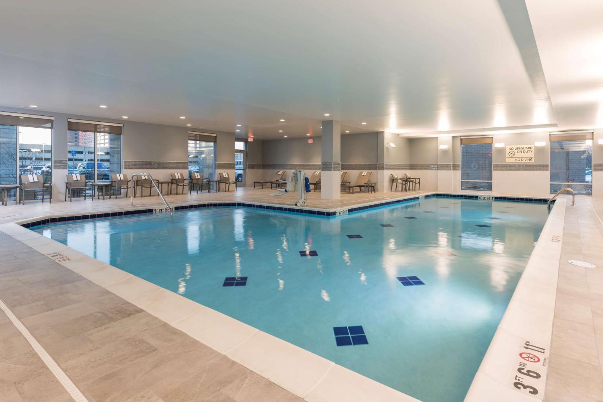 Hampton Inn & Suites Indianapolis-Keystone, In Εξωτερικό φωτογραφία